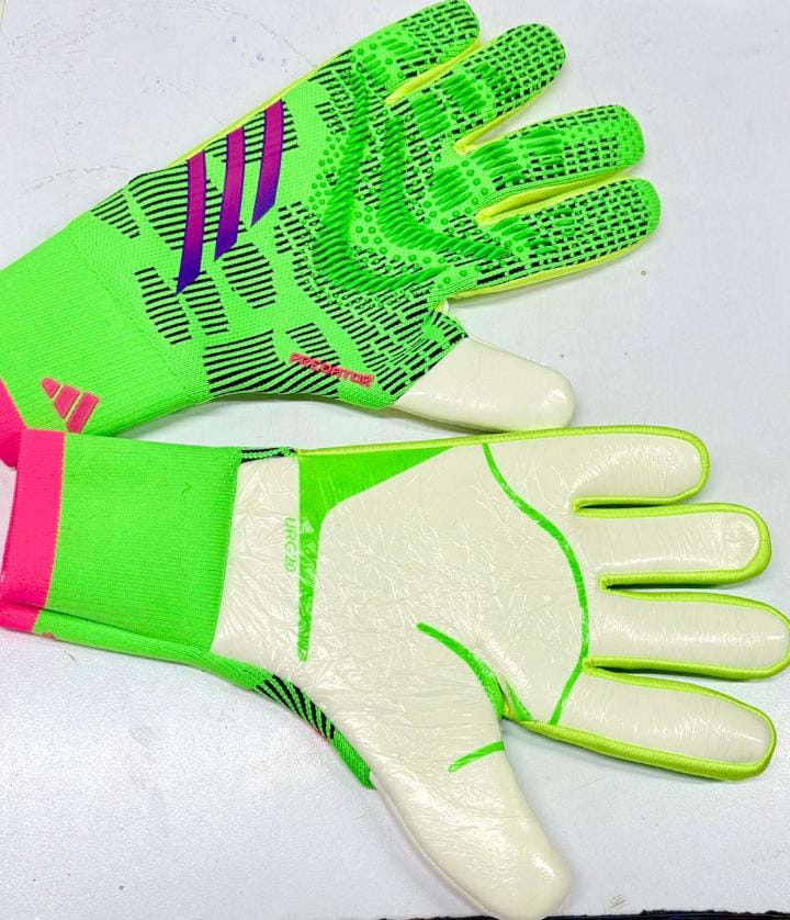 Junior Goalkeeper Gloves - Image 2